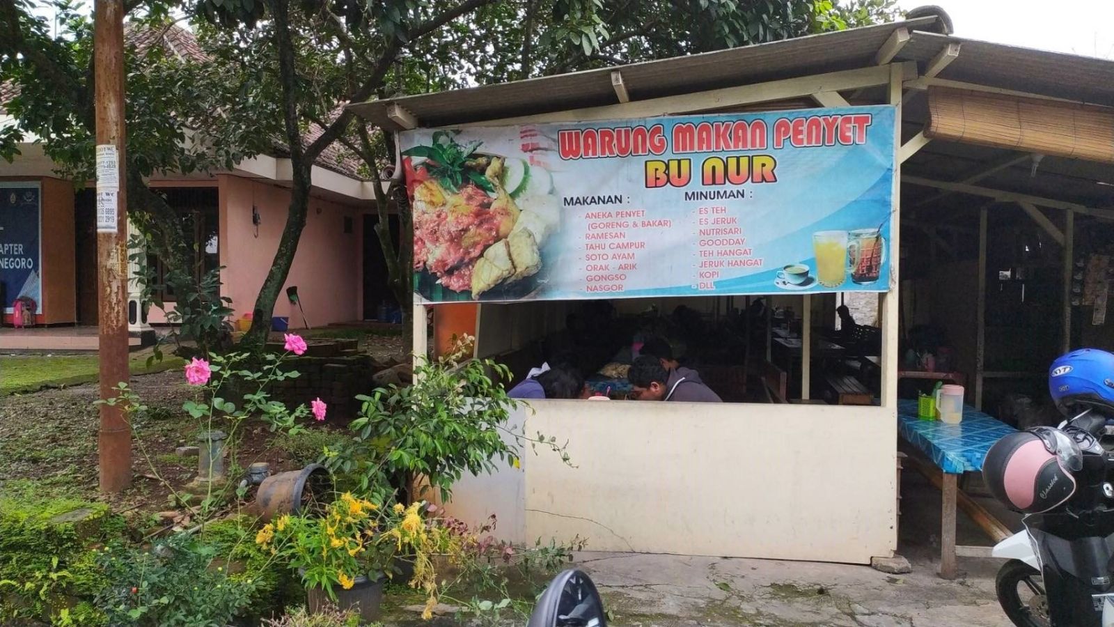 Warung Bu Nur: Rasa Autentik yang Menggugah Selera di Limbangan Cilacap